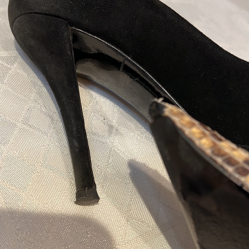 Stuart Weitzman Sz 5.5B Suede Snakeskin Pointed Toe Pumps - Picture 11 of 13